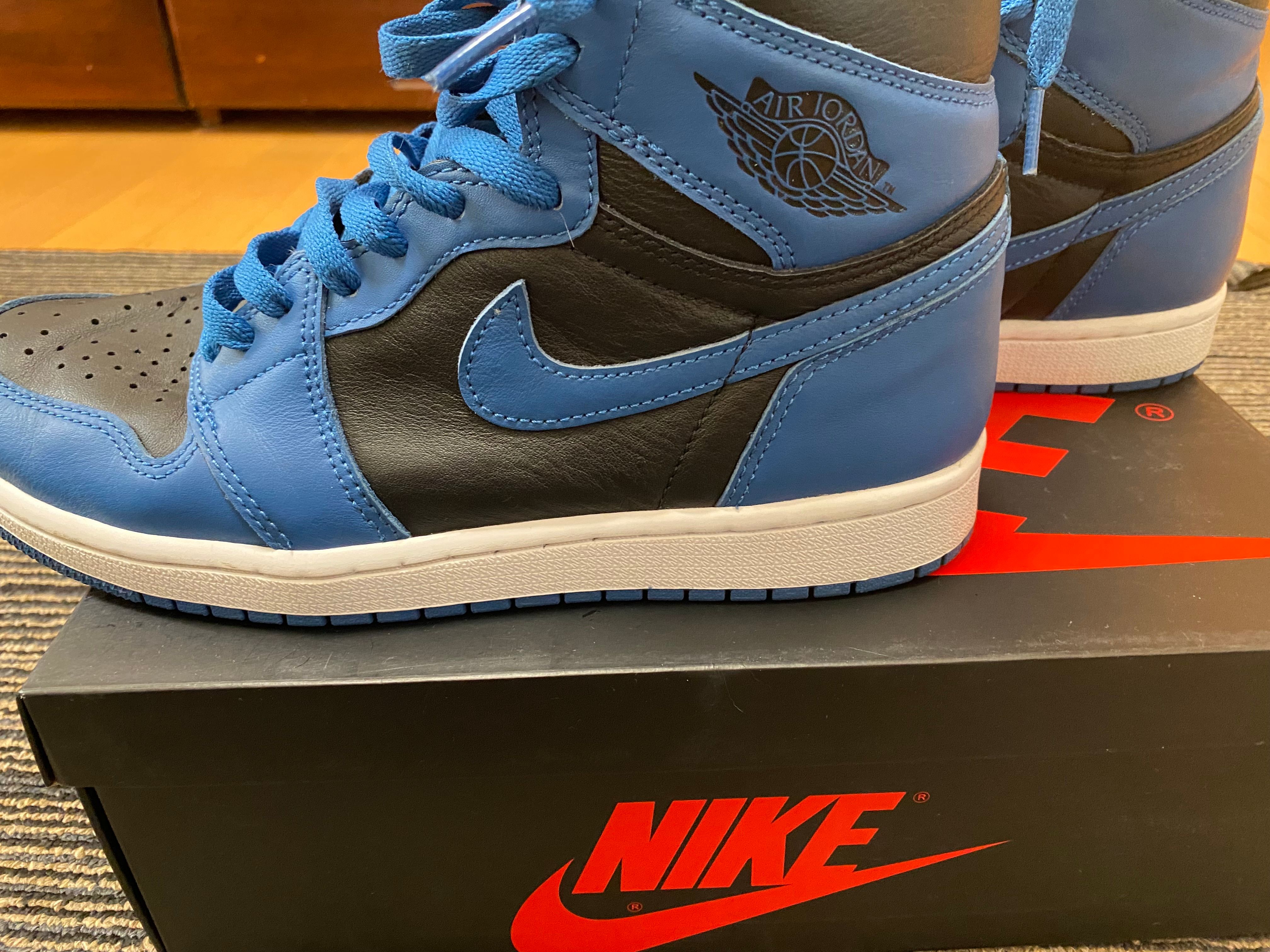 Nike Air Jordan 1 Retro High OG "Dark Marina Blue"