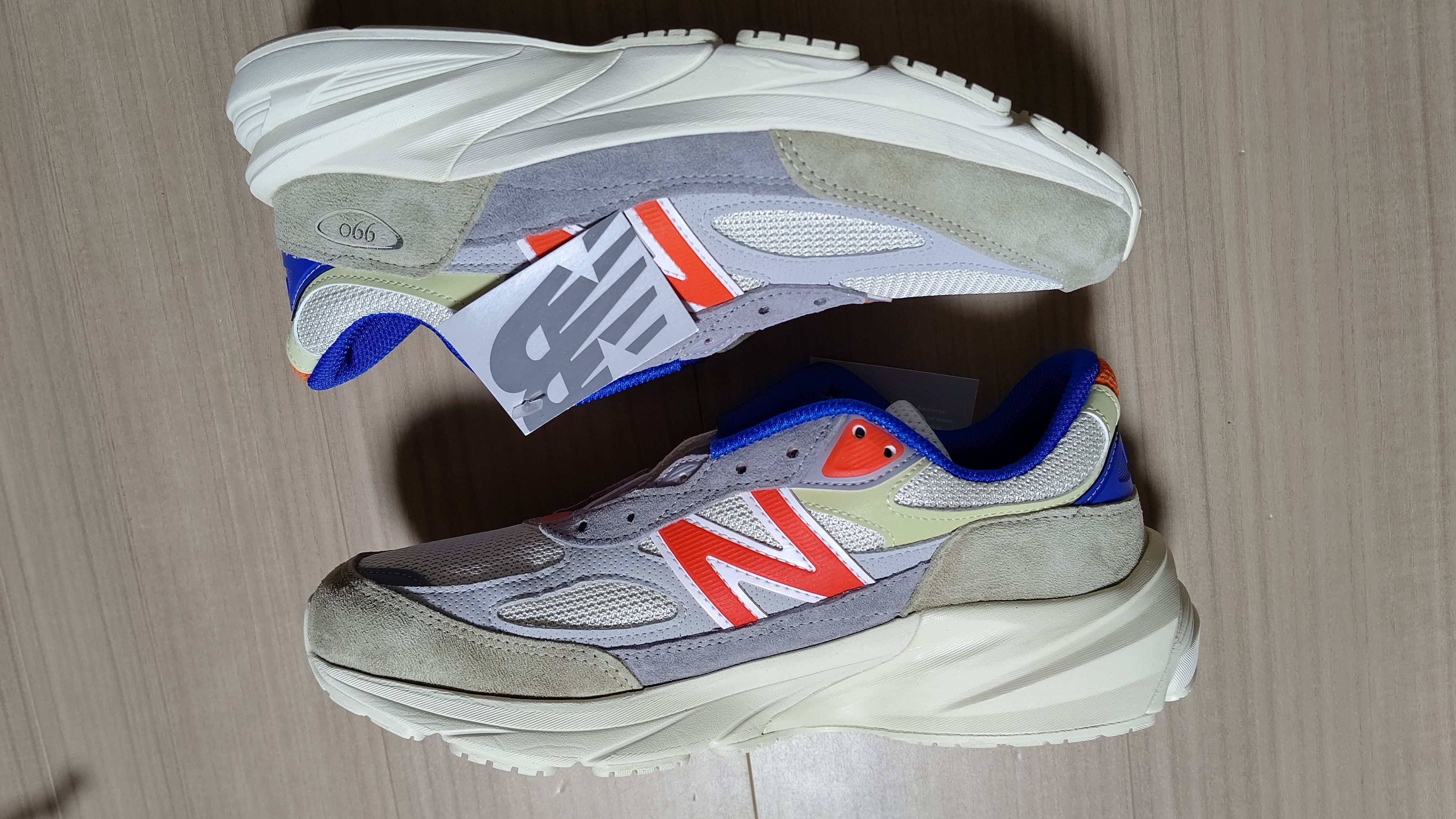 KITH × New Balance 990V6 Madison Square Garden "Sanddrift"
