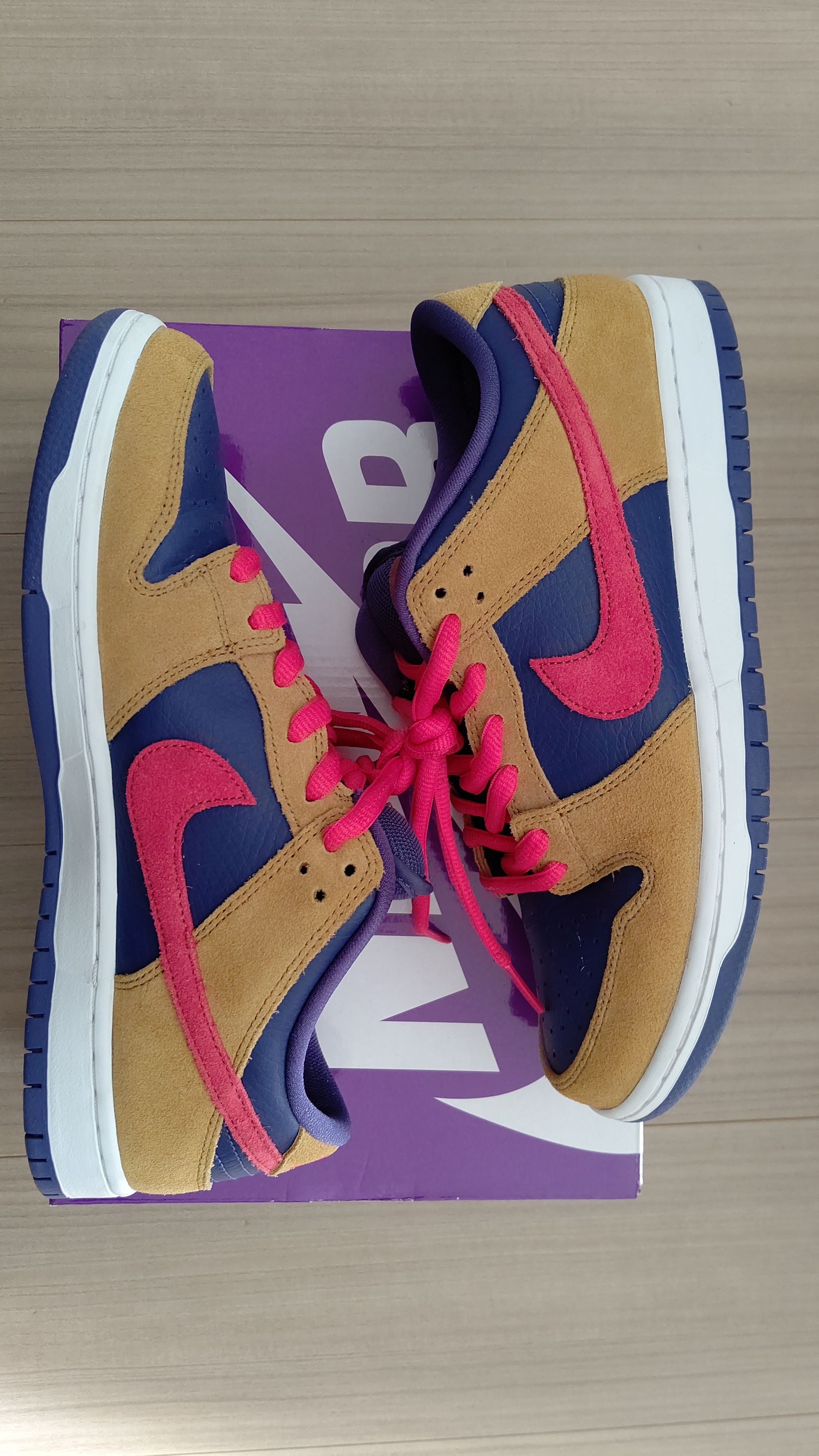 Nike SB Dunk Low Pro "Wheat and Purple"