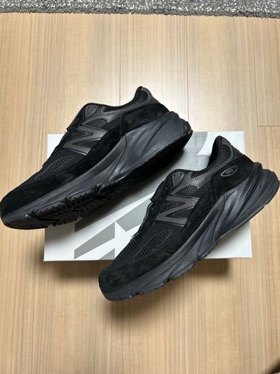 New Balance 990V6 "Triple Black"