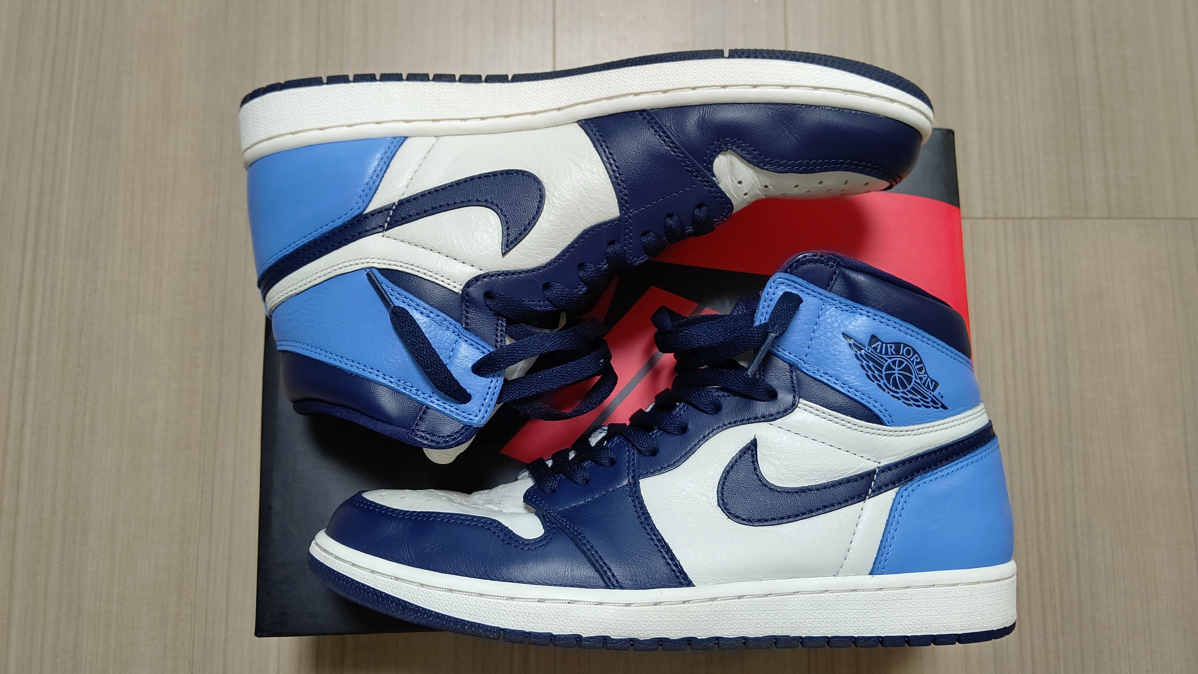 Nike Air Jordan 1 Retro High OG "Obsidian/University Blue"
