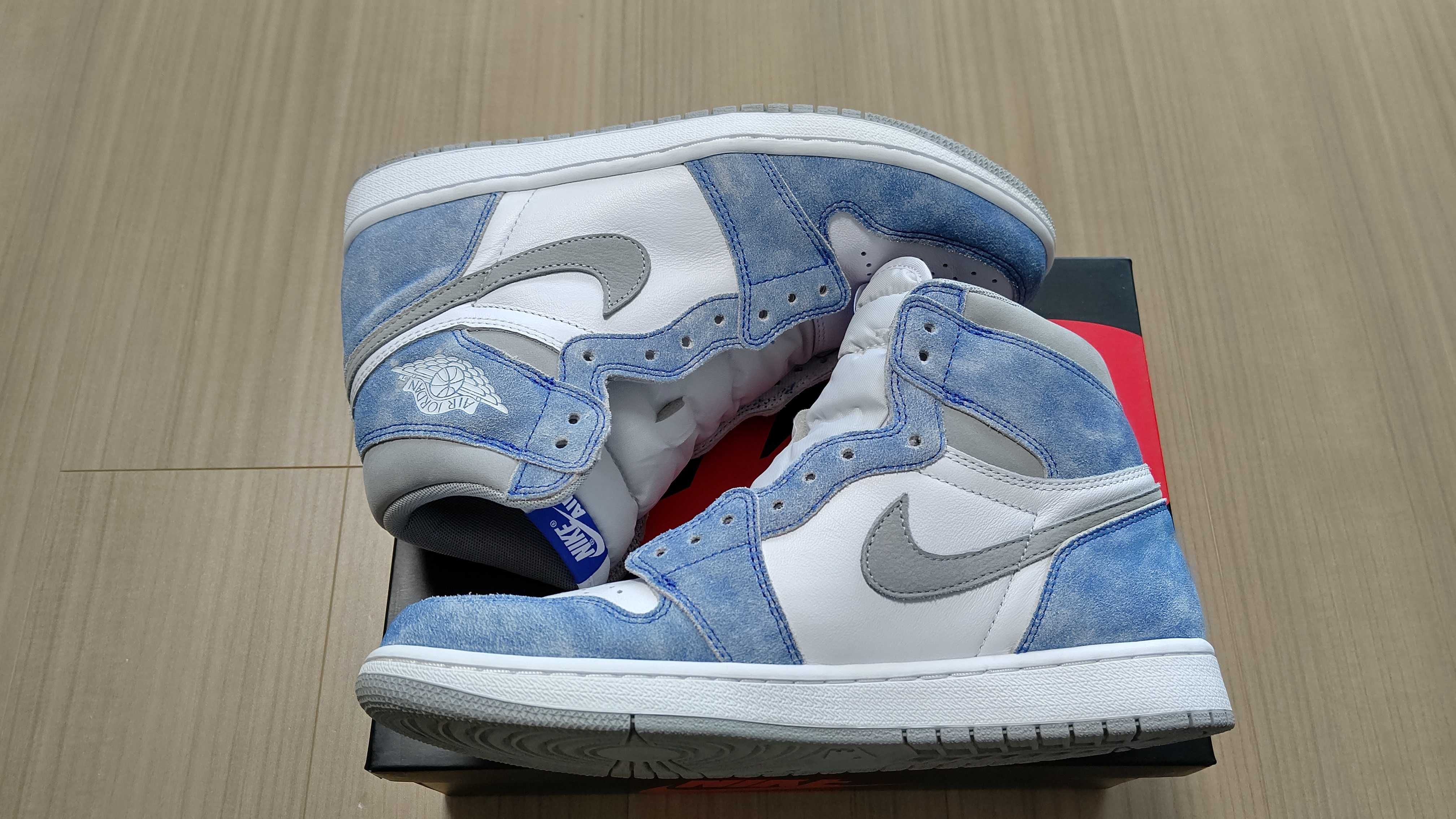 Nike Air Jordan 1 High OG "Hyper Royal"