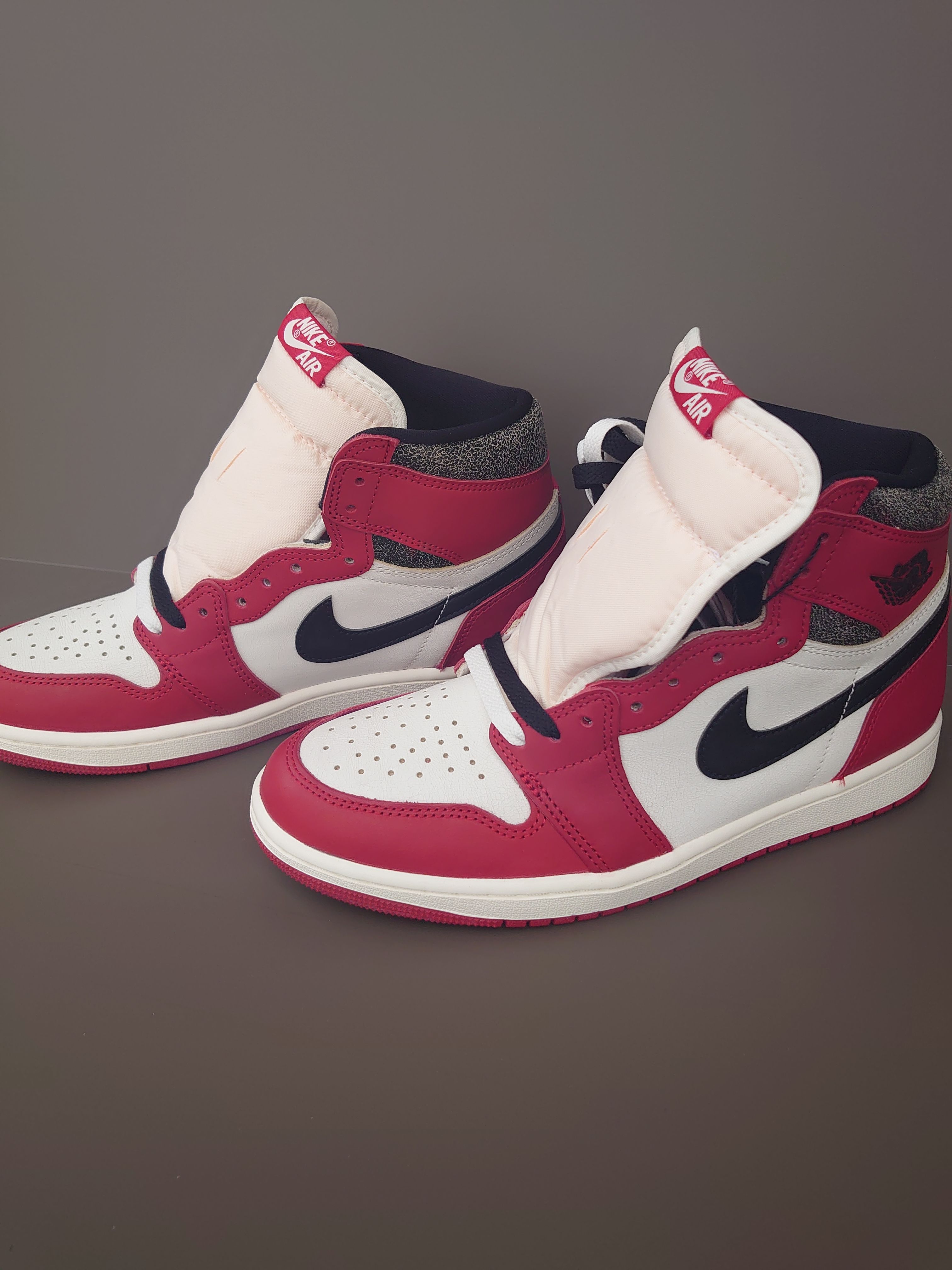 Nike Air Jordan 1 High OG "Lost & Found/Chicago"