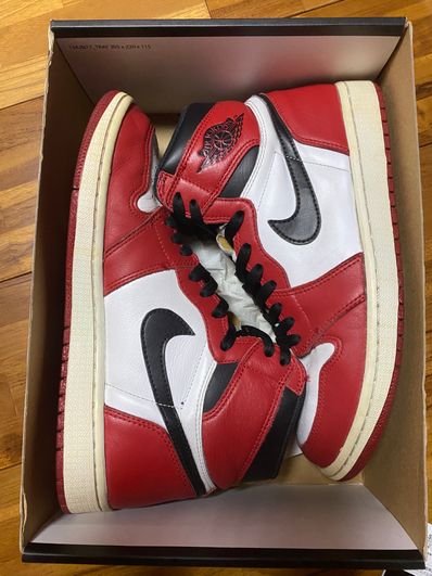 Nike Air Jordan 1 Retro High "Chicago" (2015)