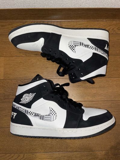 NIKE AIR JORDAN 1 MID "EQUALITY" (2019)