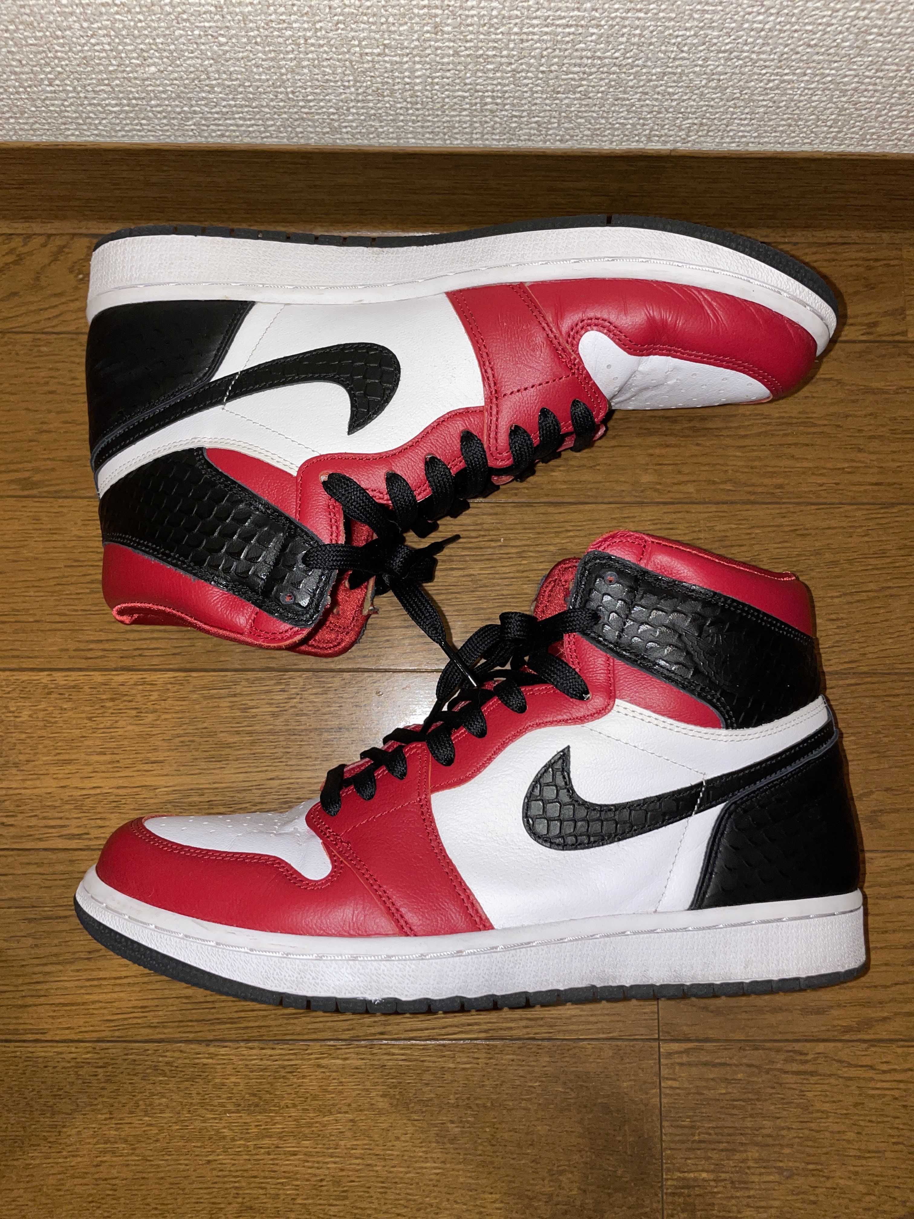 Nike Women's Air Jordan 1 High OG "Satin Red"