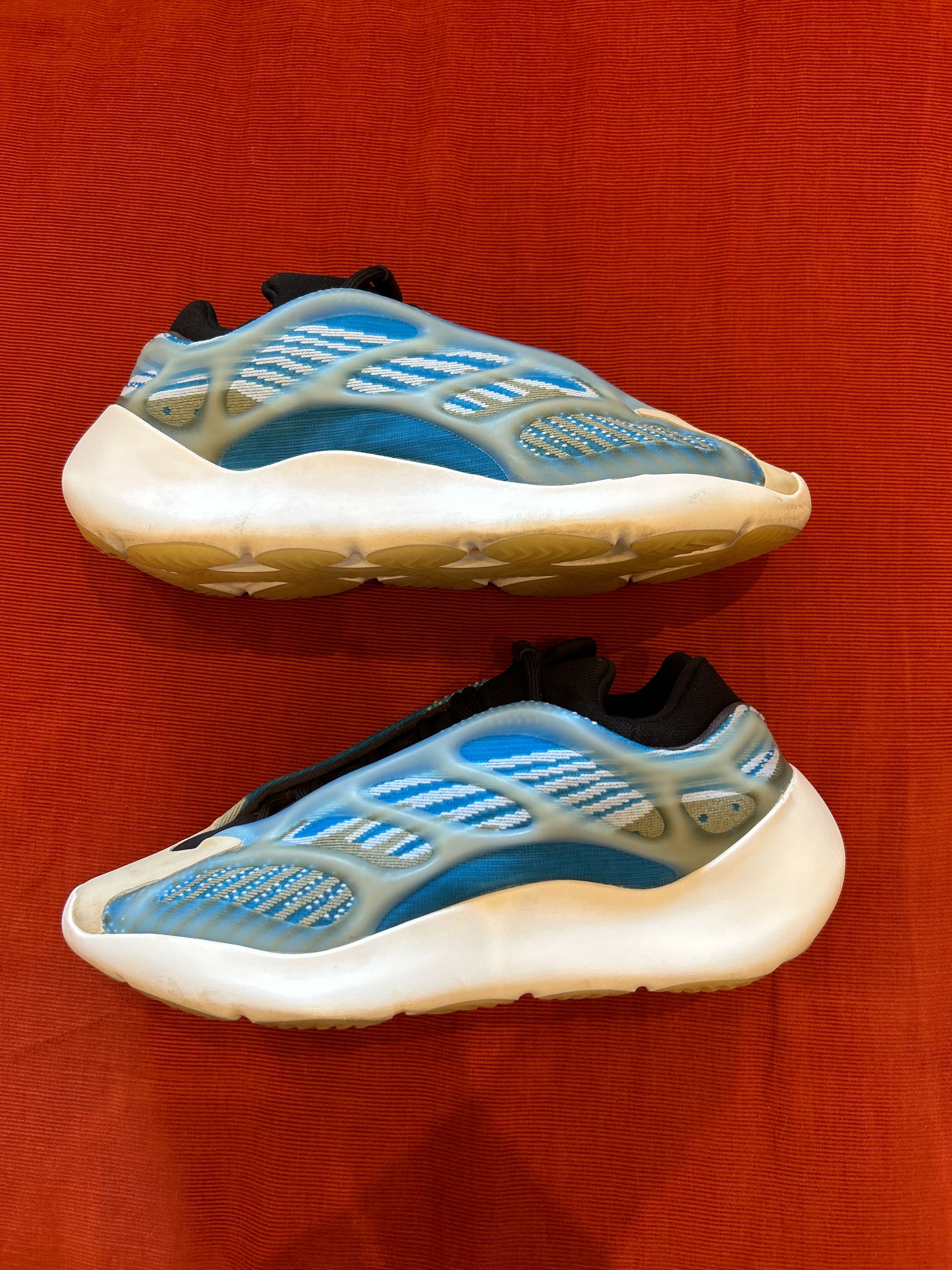 adidas YEEZY 700 V3 "Arzareth"