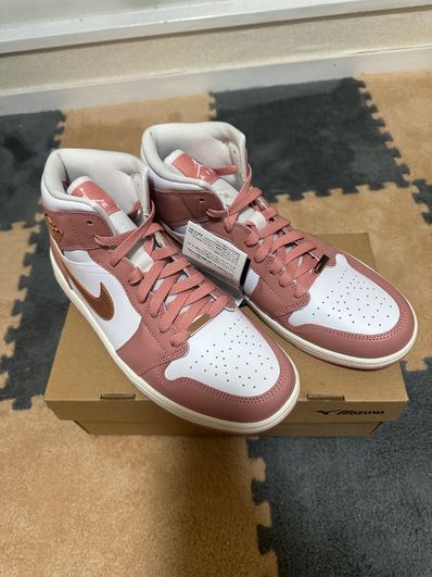 Nike Women's Air Jordan 1 Mid SE "Red Stardust"