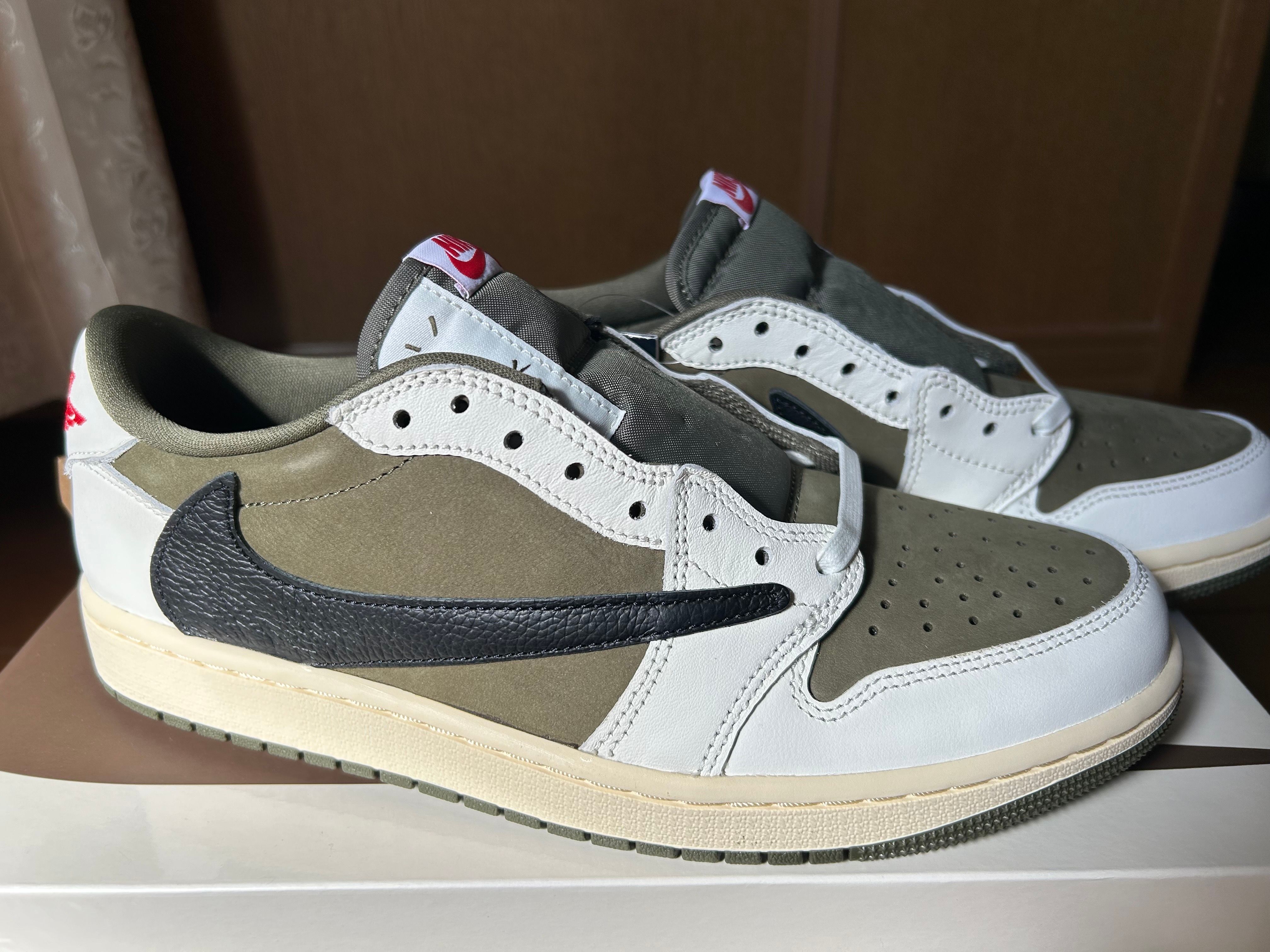 Travis Scott × Nike Air Jordan 1 Low OG SP "Reverse Olive"