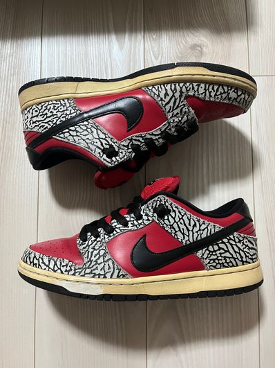 Supreme × Nike SB Dunk Low "Red Cement"(2012)