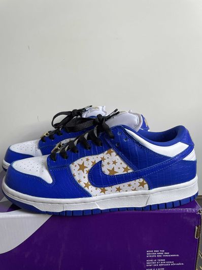 Supreme × Nike SB Dunk Low OG QS Gold Stars "White/Hyper Blue"