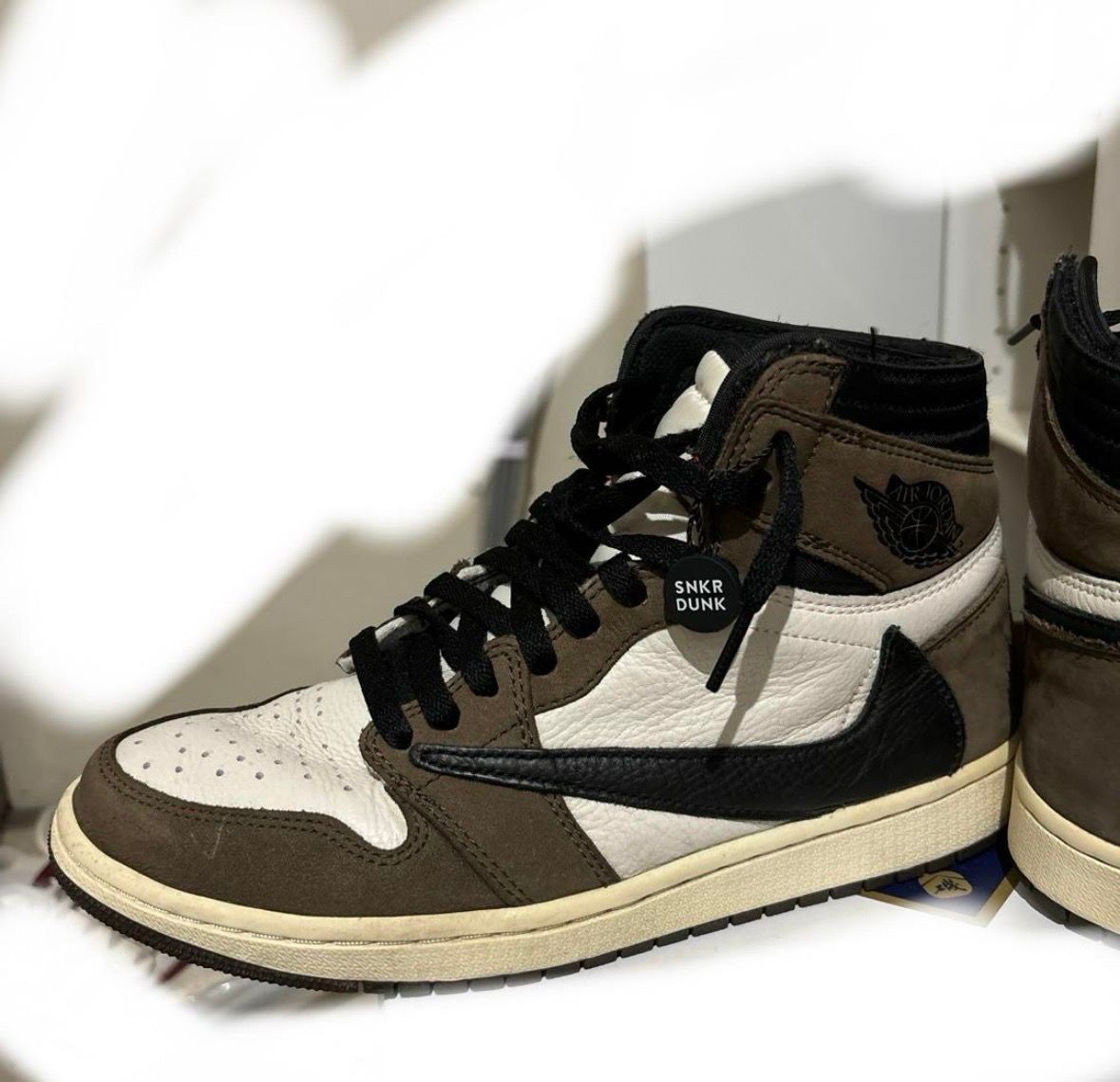 Travis Scott × Nike Air Jordan 1 Retro High OG TS SP "Sail/Dark Mocha"