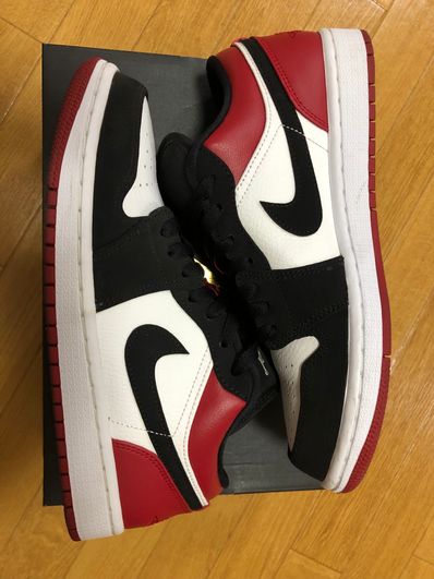 Nike Air Jordan 1 Low "Black Toe"