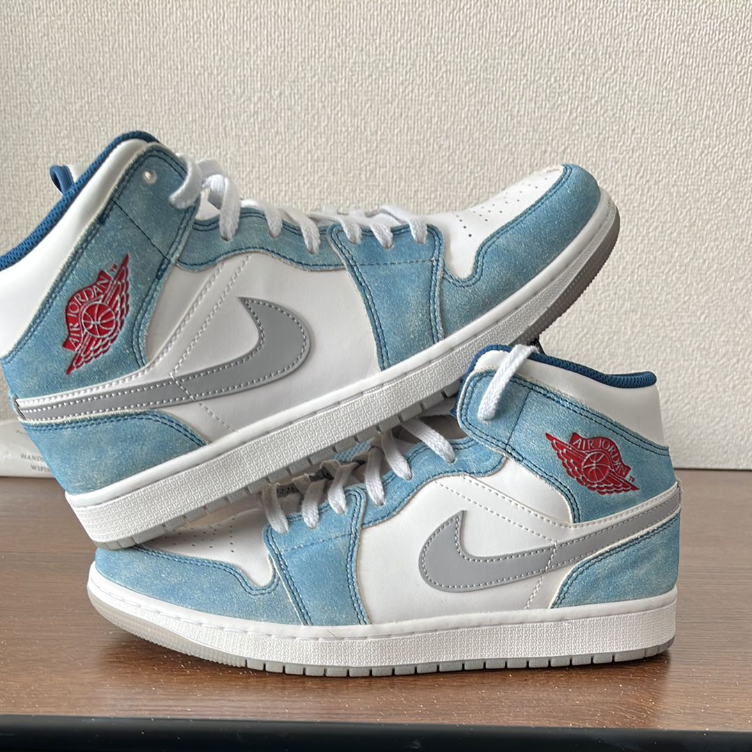 Nike Air Jordan 1 Mid SE "White/Hyper Royal/Red"