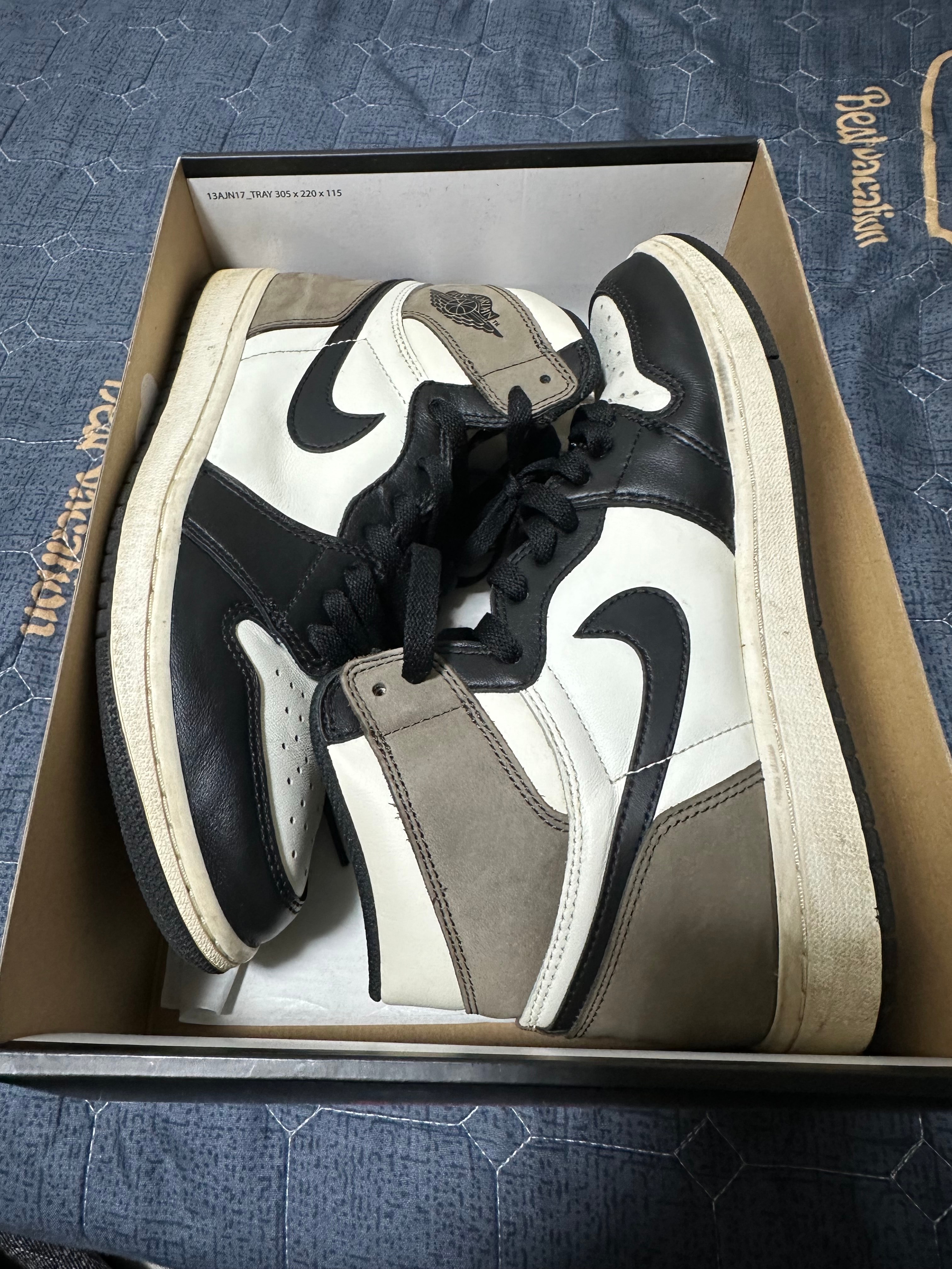 NIKE Air Jordan 1 ホワイト/ブラック/ベージュ 2025年最新】エアジョーダン1/AJ1 人気・新作/新品・中古通販