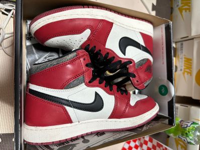 Nike GS Air Jordan 1 High OG "Lost & Found/Chicago"
