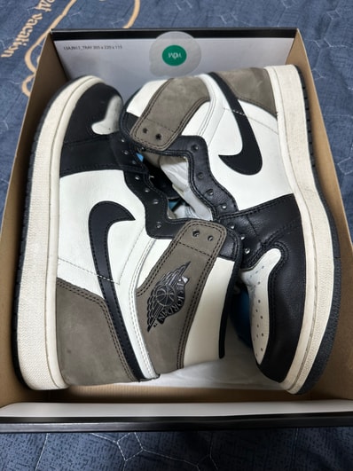 Nike Air Jordan 1 High OG "Sail/Dark Mocha/Black"