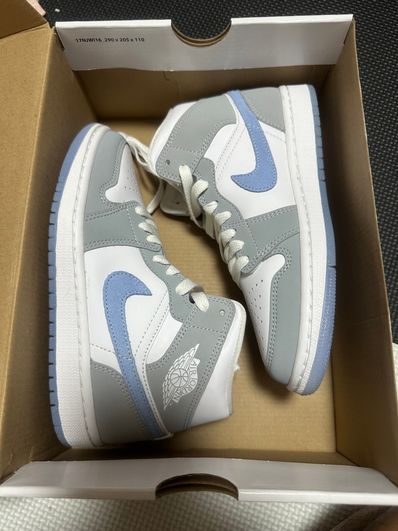 Nike Women's Air Jordan 1 Mid "Wolf Grey"