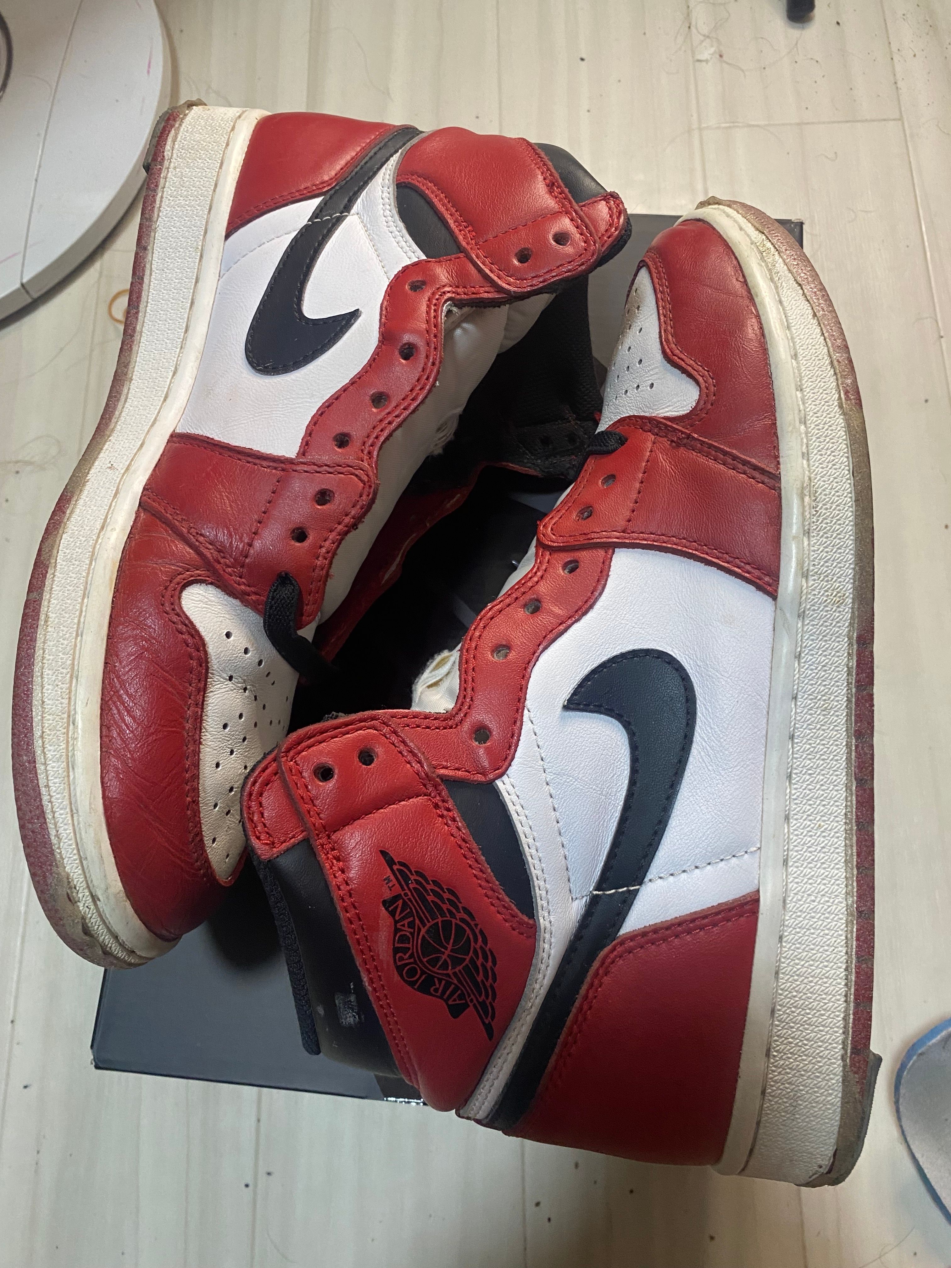 Nike Air Jordan 1 Retro High "Chicago" (2015)