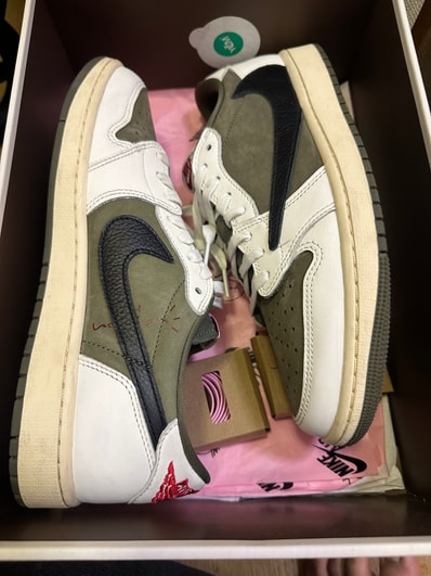 Travis Scott × Nike Air Jordan 1 Low OG SP "Reverse Olive"