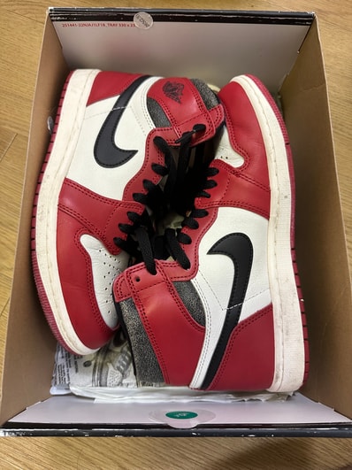 Nike Air Jordan 1 High OG "Lost & Found/Chicago"
