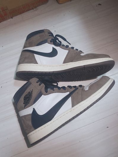 Travis Scott × Nike Air Jordan 1 Retro High OG TS SP "Sail/Dark Mocha"