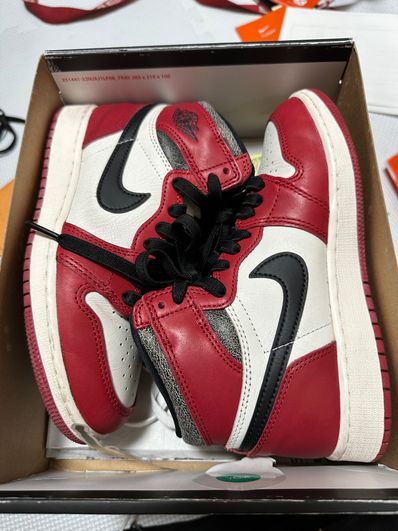 Nike GS Air Jordan 1 High OG "Lost & Found/Chicago"