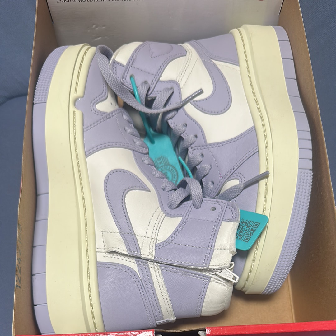 ナイキ ウィメンズ エアジョーダン1 ハイ エレベート "チタニウム"