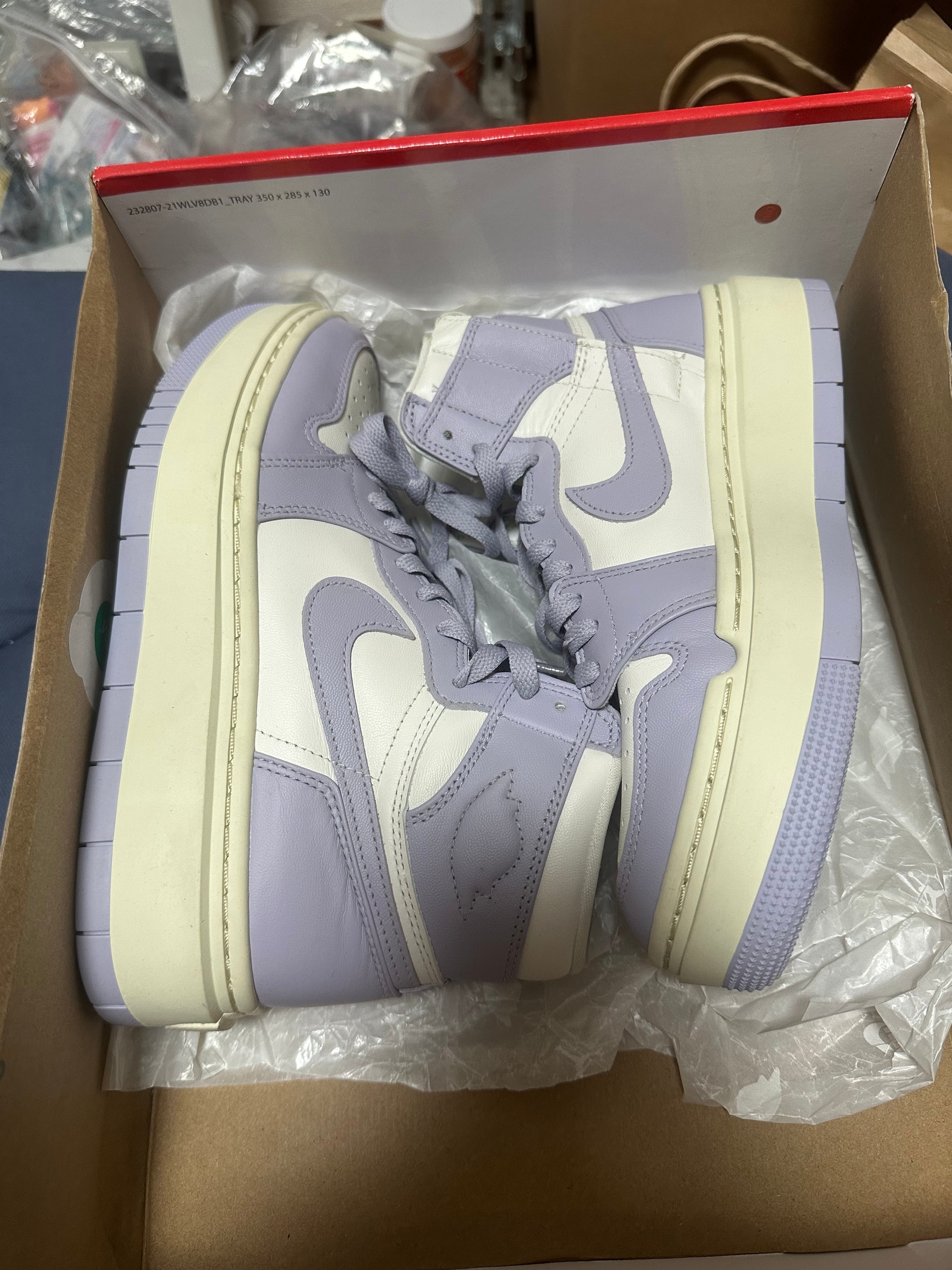 ナイキ ウィメンズ エアジョーダン1 ハイ エレベート "チタニウム"