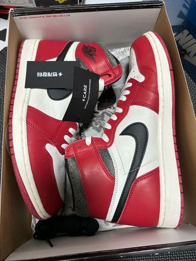 Nike Air Jordan 1 High OG "Lost & Found/Chicago"