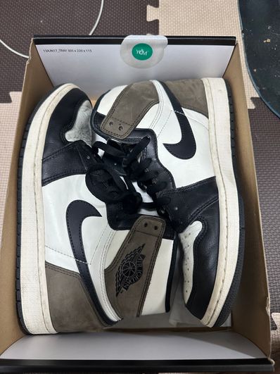 Nike Air Jordan 1 High OG "Sail/Dark Mocha/Black"