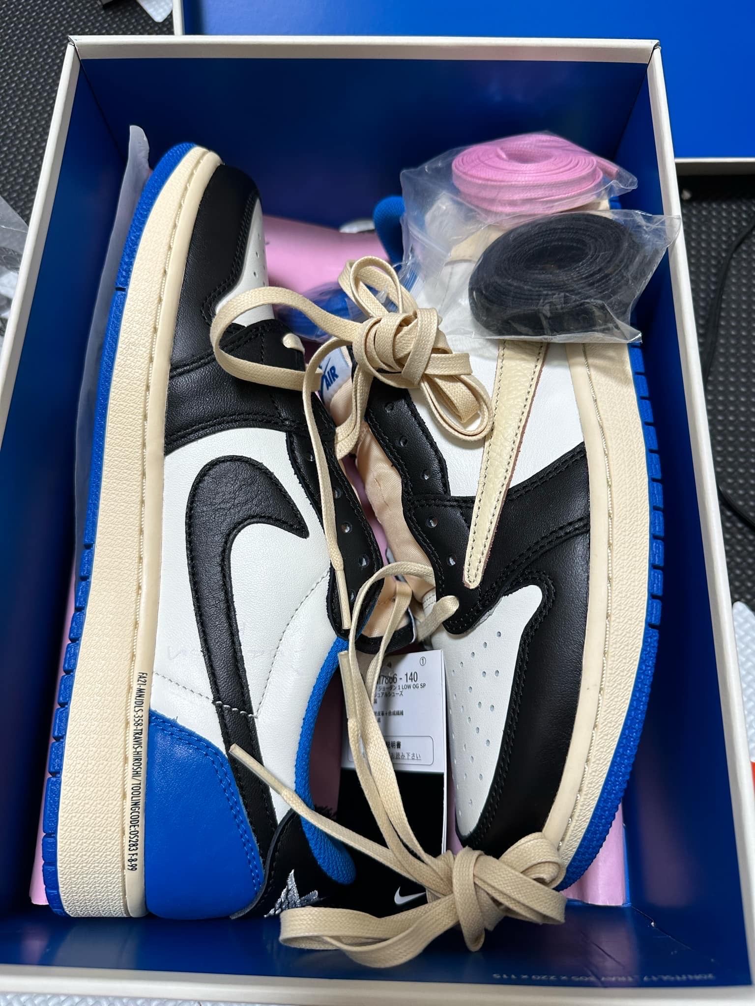Travis Scott × fragment design × Nike Air Jordan 1 Low OG SP "Military Blue"