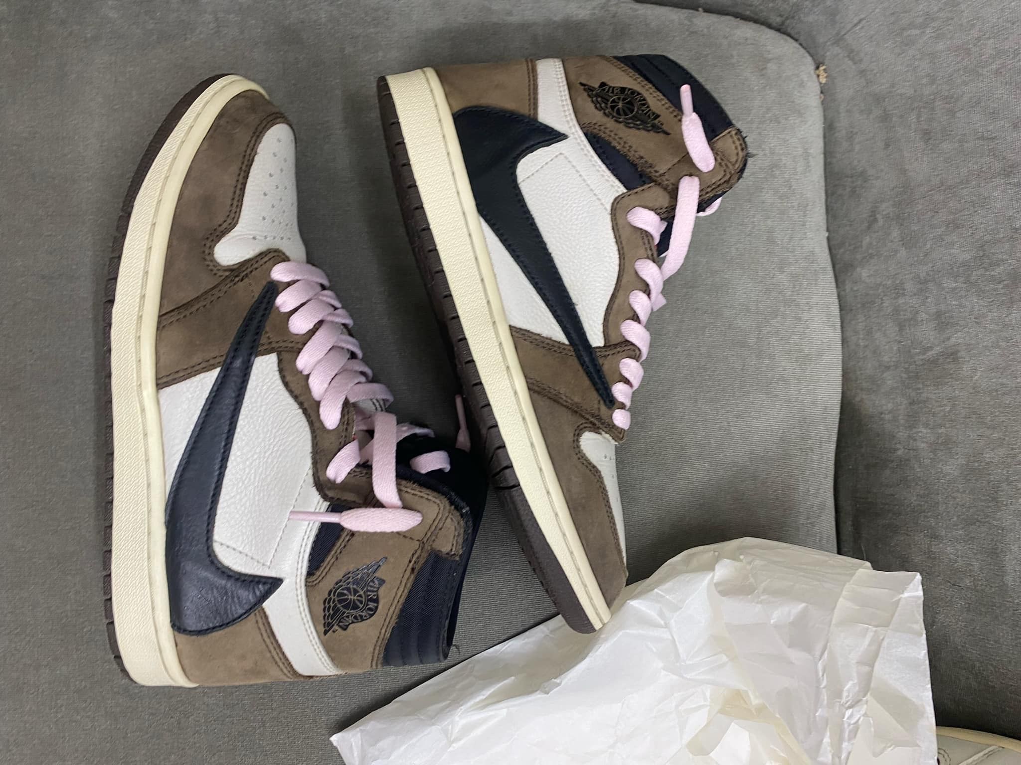 Travis Scott × Nike Air Jordan 1 Retro High OG TS SP "Sail/Dark Mocha"