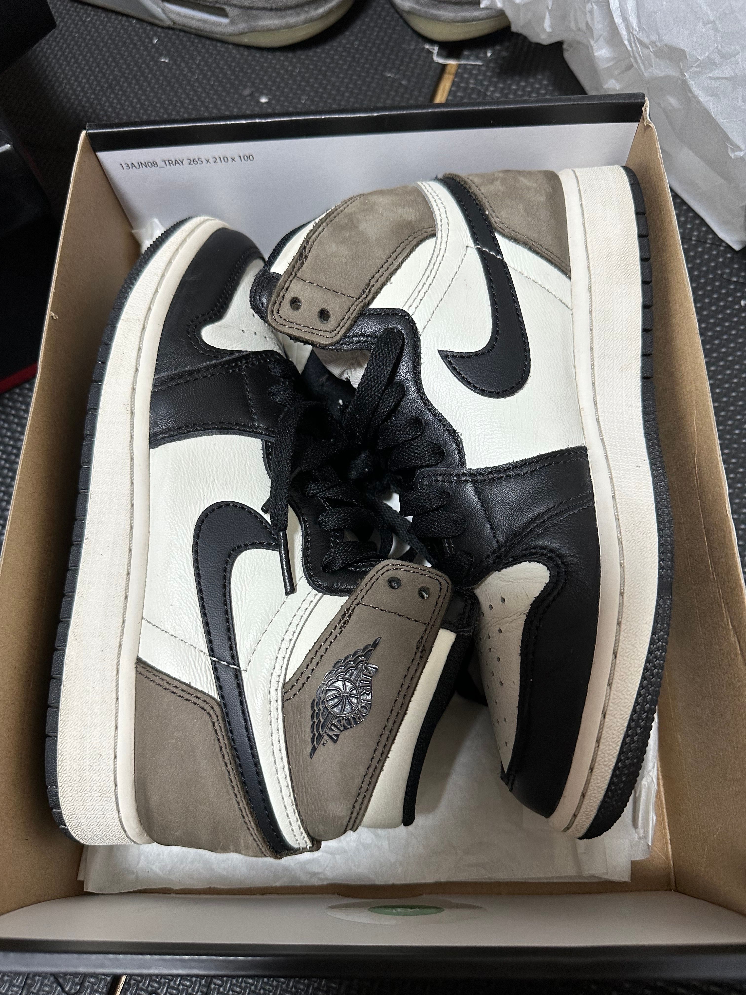Nike GS Air Jordan 1 High OG "Sail/Dark Mocha/Black"