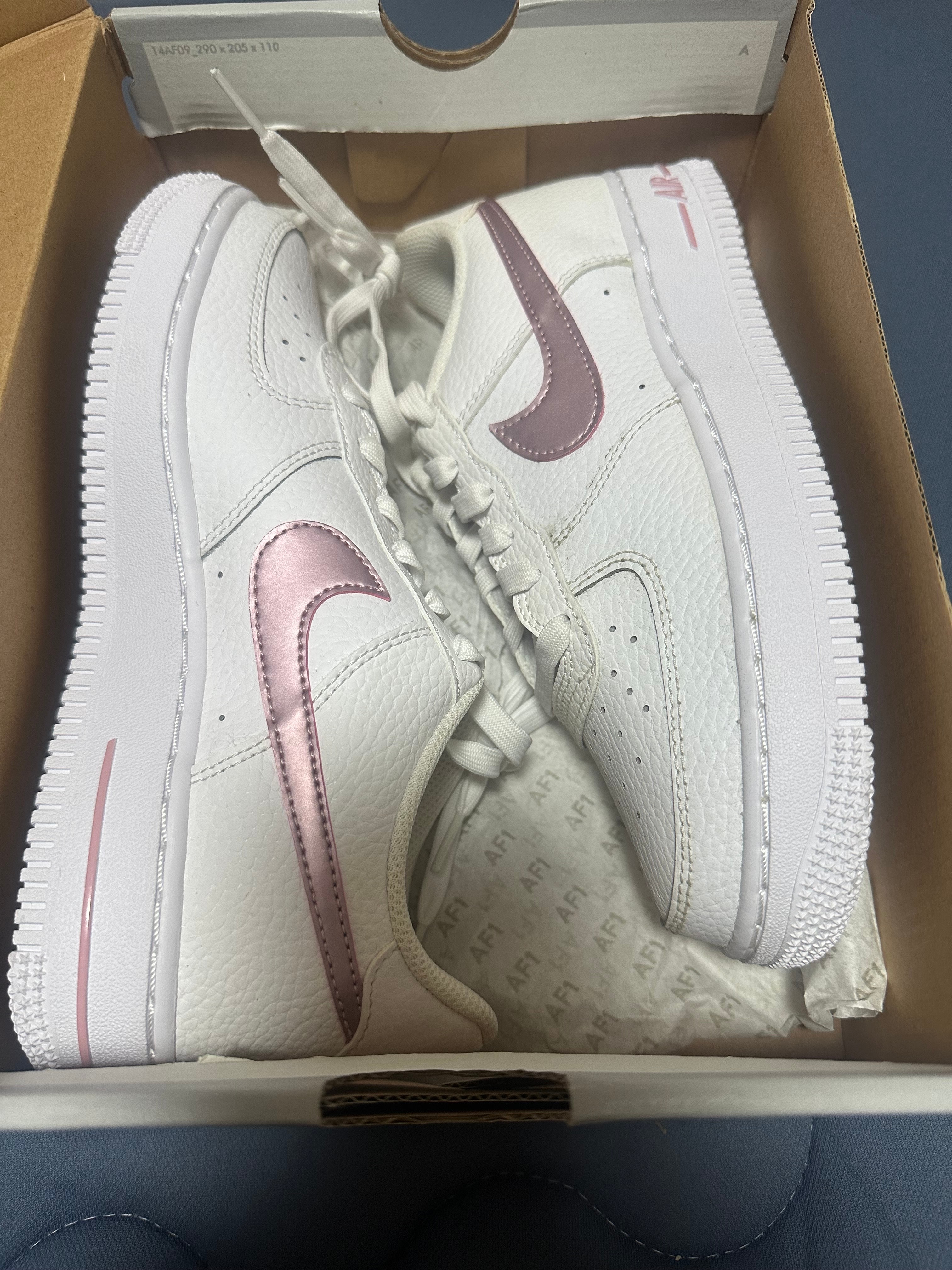 Nike GS Air Force 1 Low "Metallic Pink"