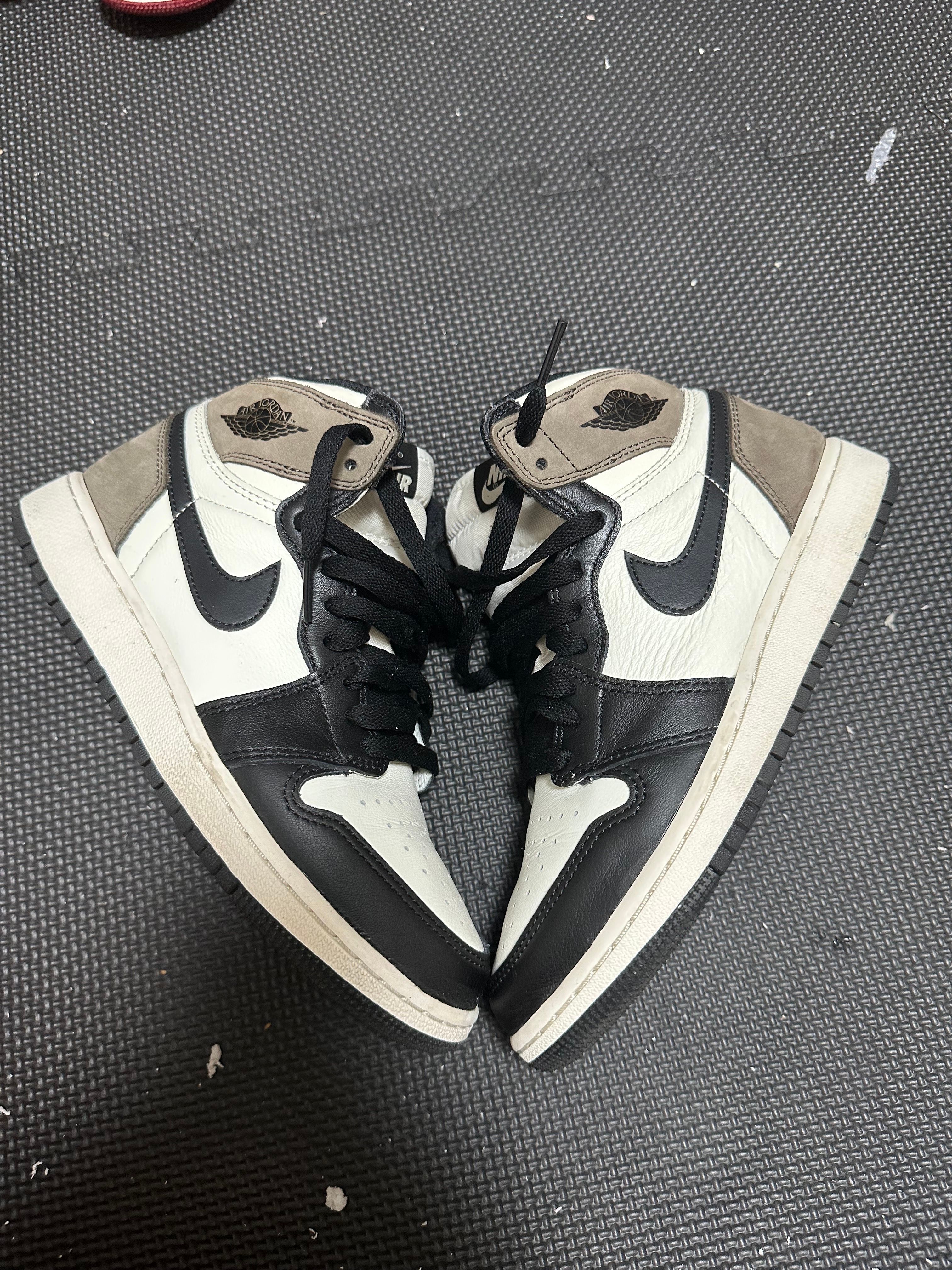Nike GS Air Jordan 1 High OG "Sail/Dark Mocha/Black"
