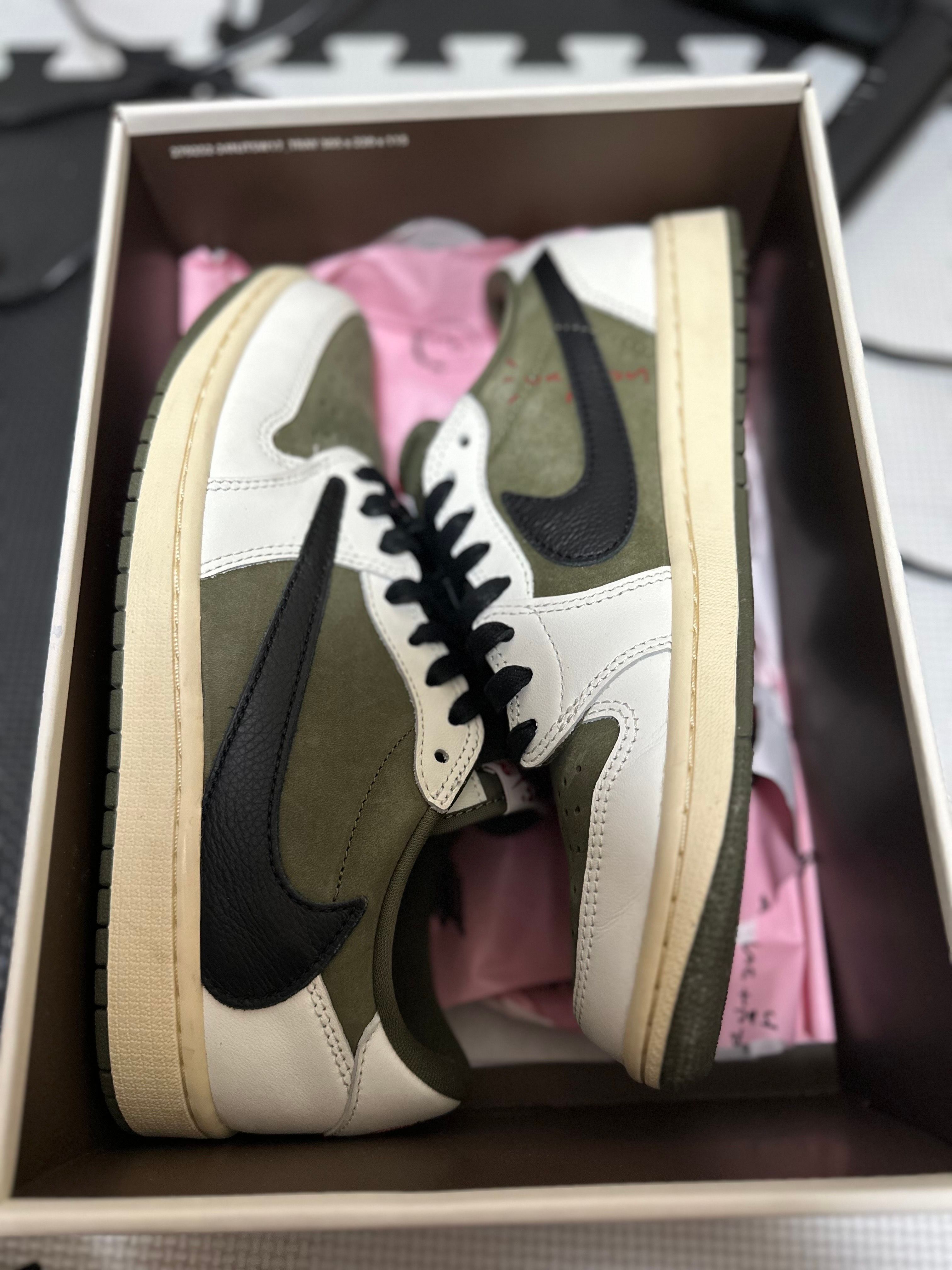 Travis Scott × Nike Air Jordan 1 Low OG SP "Reverse Olive"
