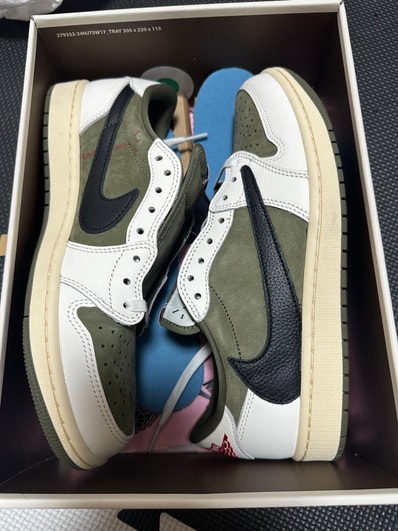 Travis Scott × Nike Air Jordan 1 Low OG SP "Reverse Olive"