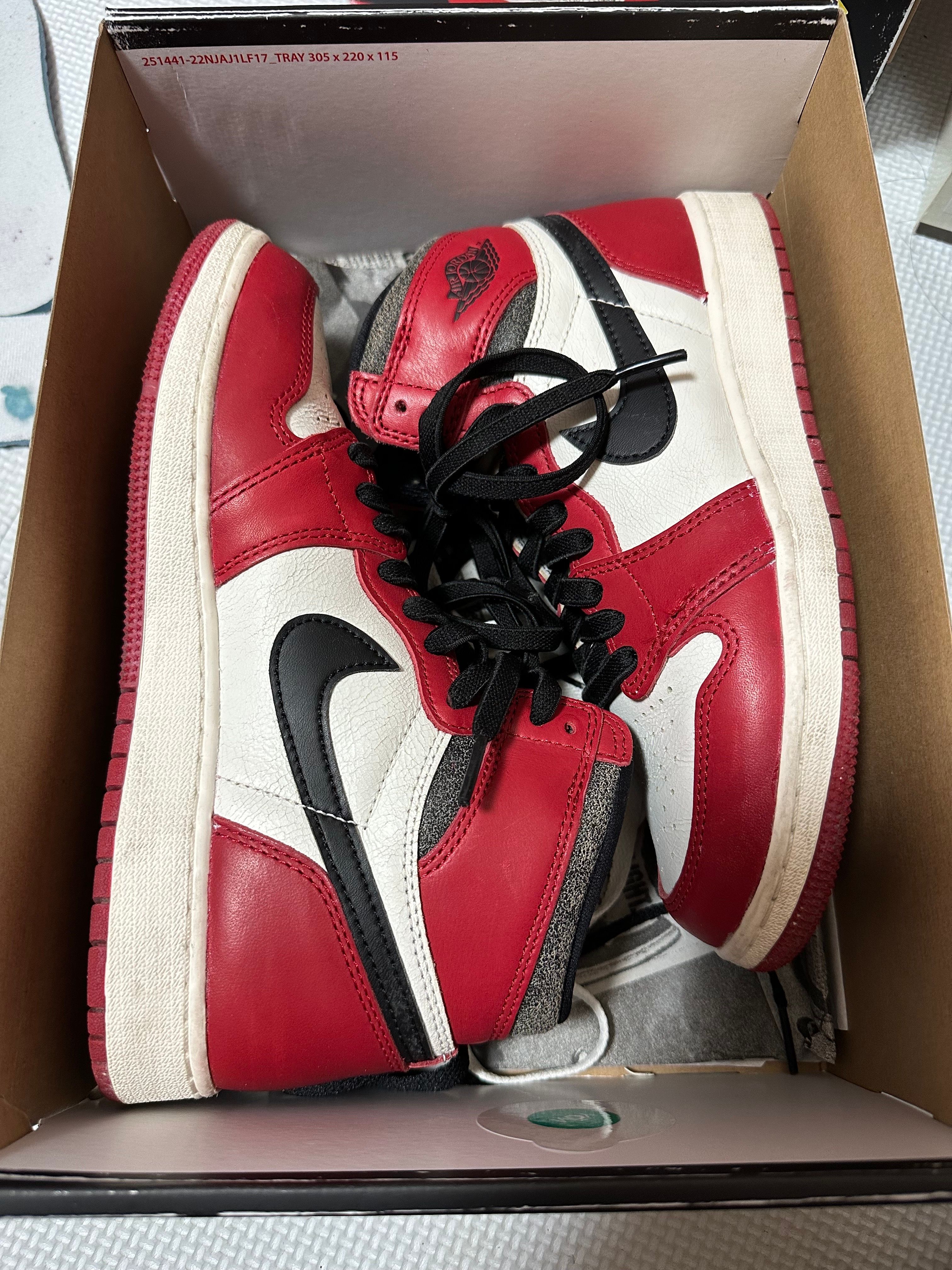 Nike GS Air Jordan 1 High OG "Lost & Found/Chicago"