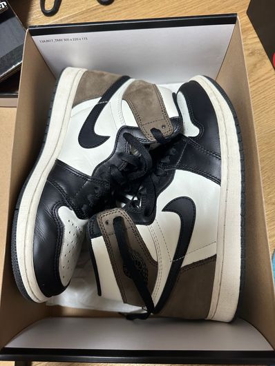 Nike Air Jordan 1 High OG "Sail/Dark Mocha/Black"