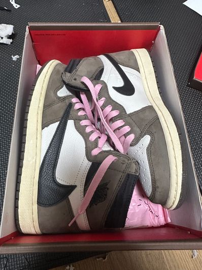 Travis Scott × Nike Air Jordan 1 Retro High OG TS SP "Sail/Dark Mocha"