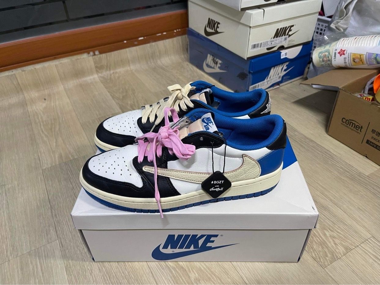 Travis Scott × fragment design × Nike Air Jordan 1 Low OG SP "Military Blue"