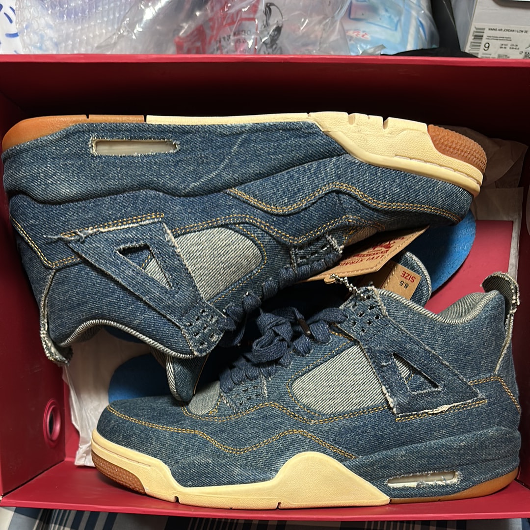 Nike × Levi's Air Jordan 4 "Denim" (LEVIS Tab)