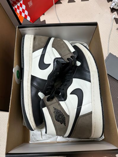 Nike Air Jordan 1 High OG "Sail/Dark Mocha/Black"
