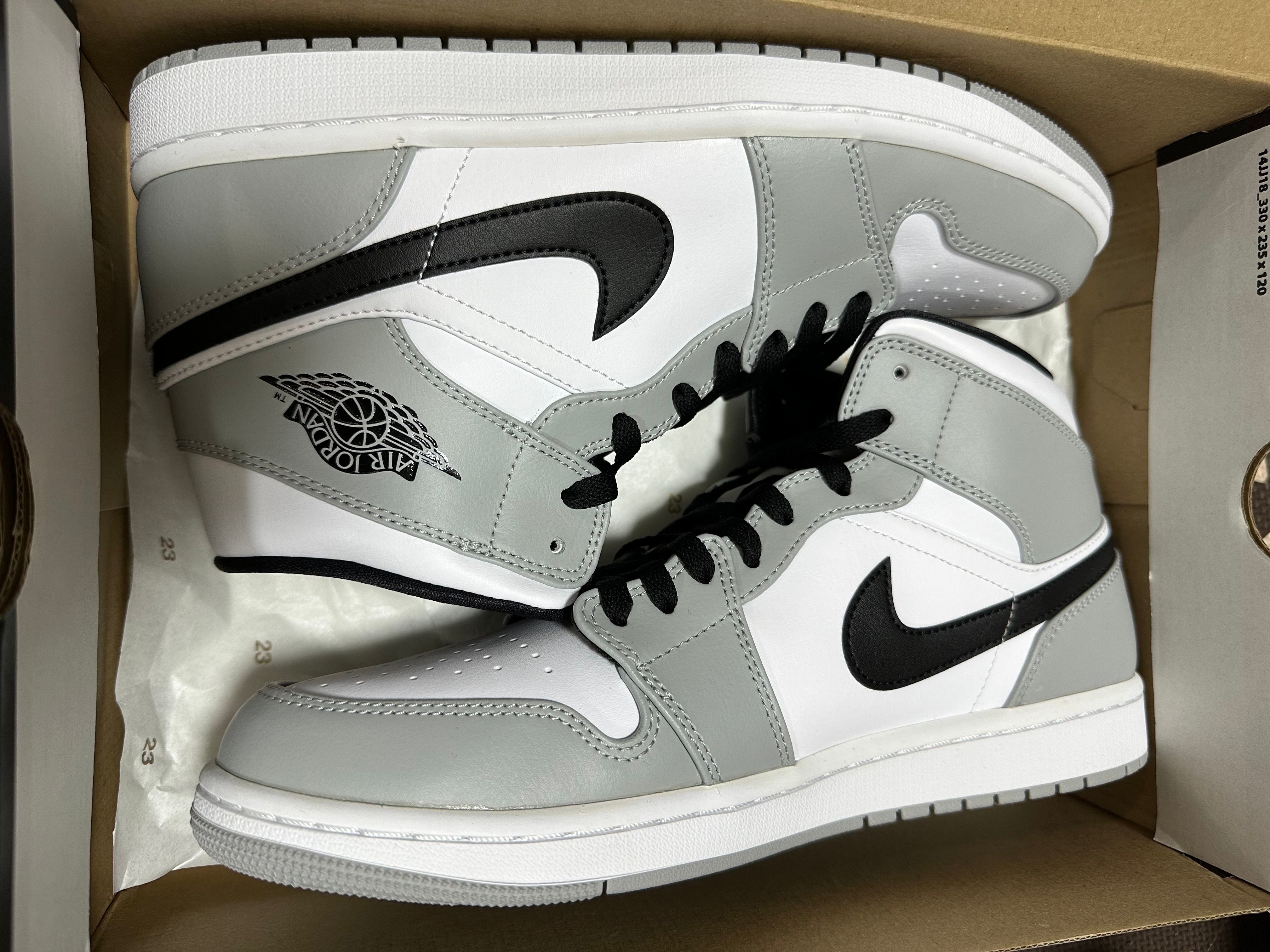 Nike Air Jordan 1 Mid "Light Smoke Grey/White/Black"