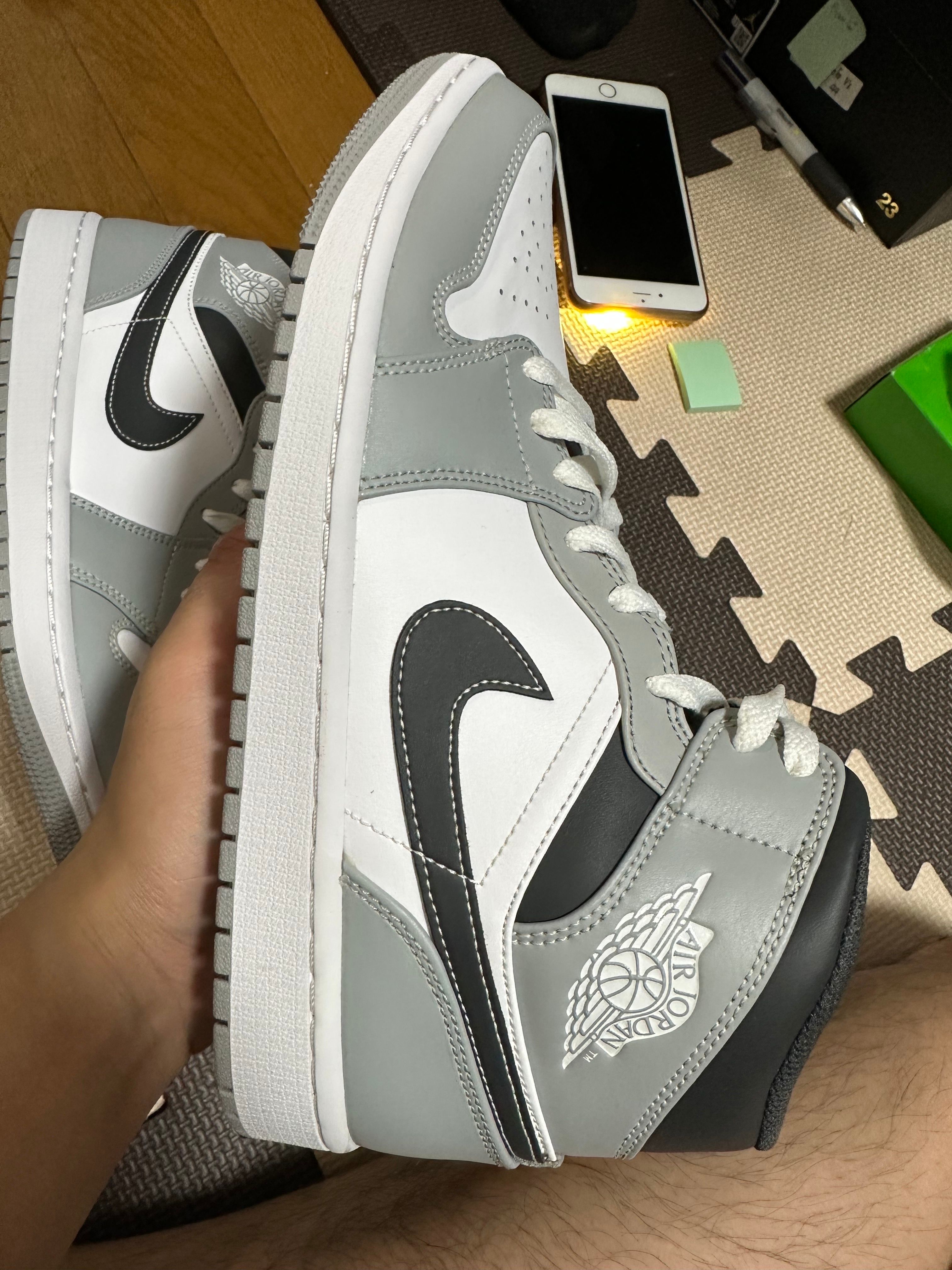 Nike Air Jordan 1 Mid "Grey White/Anthracite"