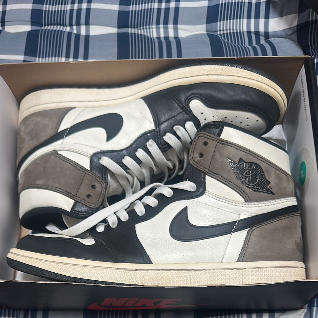 Nike Air Jordan 1 High OG "Sail/Dark Mocha/Black"