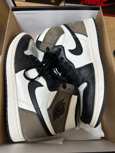 Nike Air Jordan 1 High OG "Sail/Dark Mocha/Black"