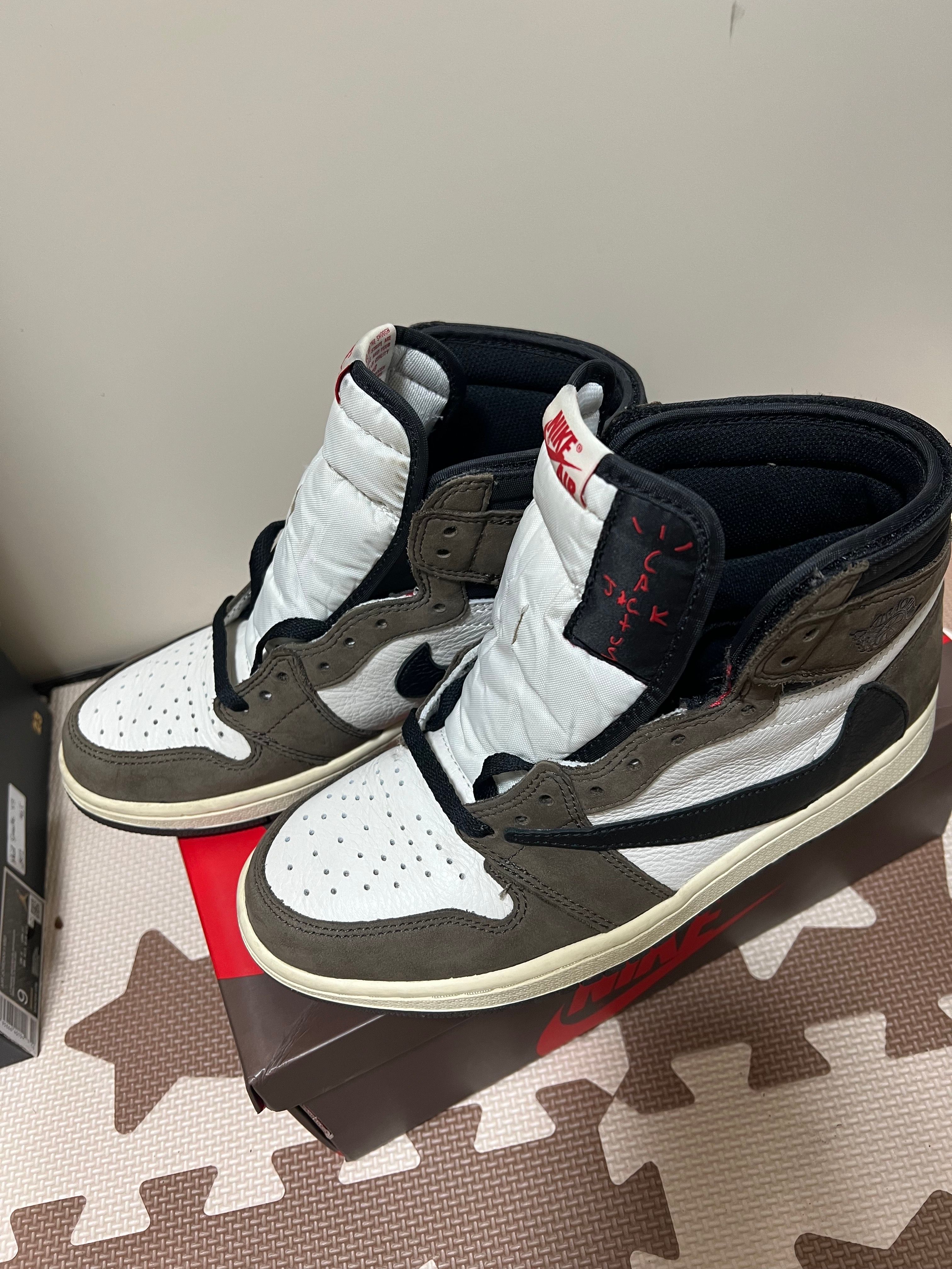 Travis Scott × Nike Air Jordan 1 Retro High OG TS SP "Sail/Dark Mocha"