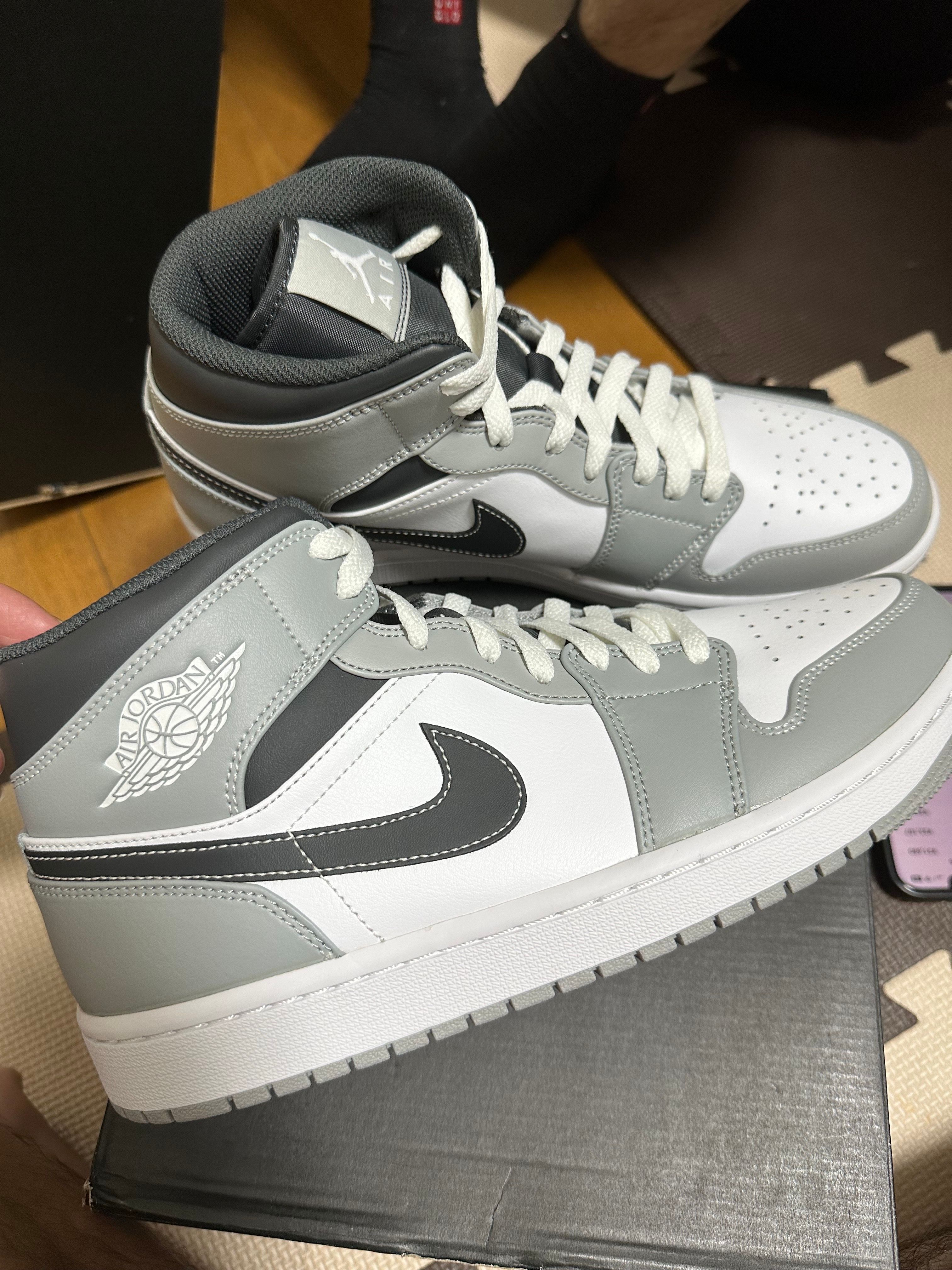 Nike Air Jordan 1 Mid "Grey White/Anthracite"